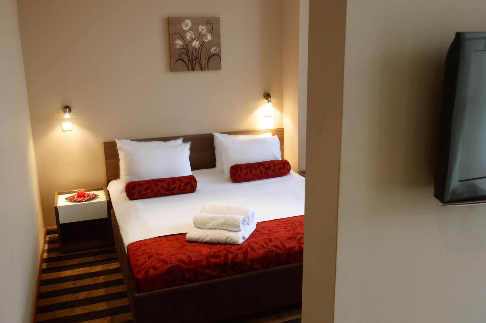 Balkan Hotel Garni Beograd Ngoại thất bức ảnh