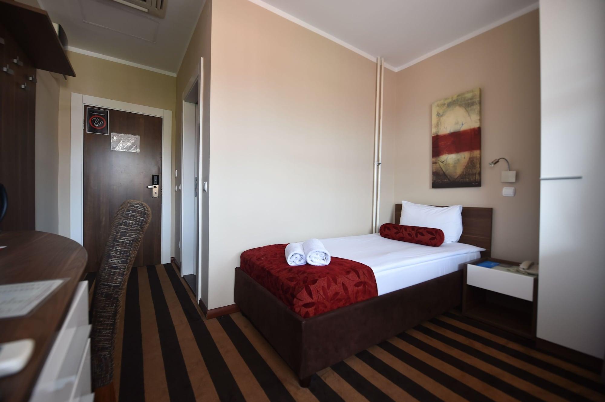 Balkan Hotel Garni Beograd Ngoại thất bức ảnh