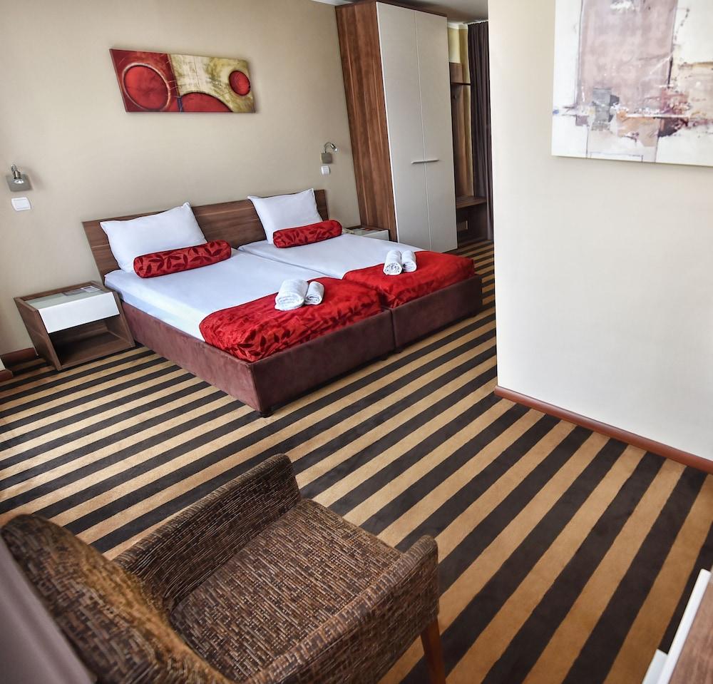 Balkan Hotel Garni Beograd Ngoại thất bức ảnh