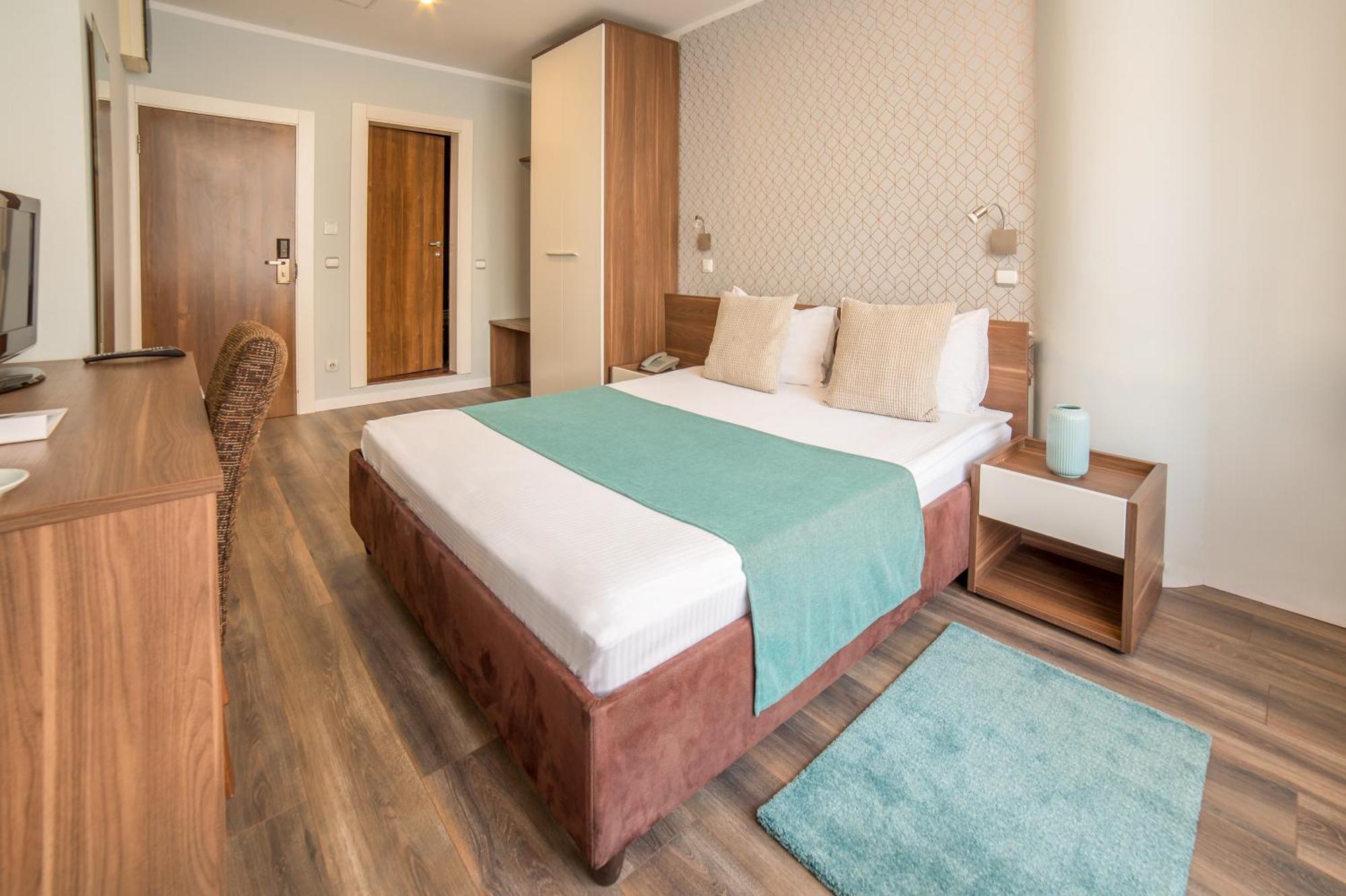 Balkan Hotel Garni Beograd Ngoại thất bức ảnh